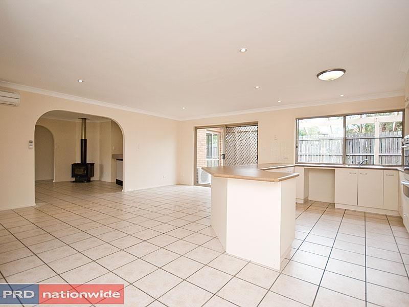 Mount Warren Park QLD 4207