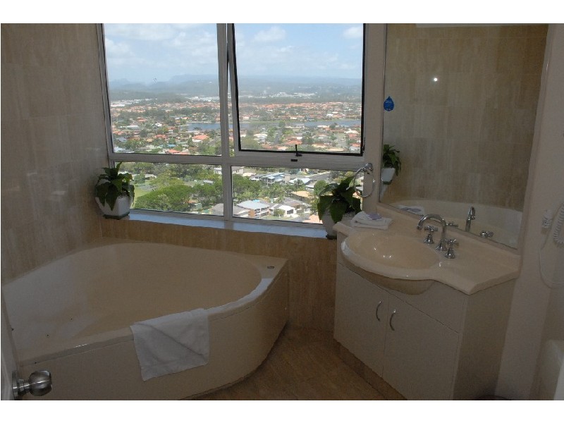 22a “2nd Avenue Apartments” 3 Second Avenue , Burleigh Heads QLD 4220