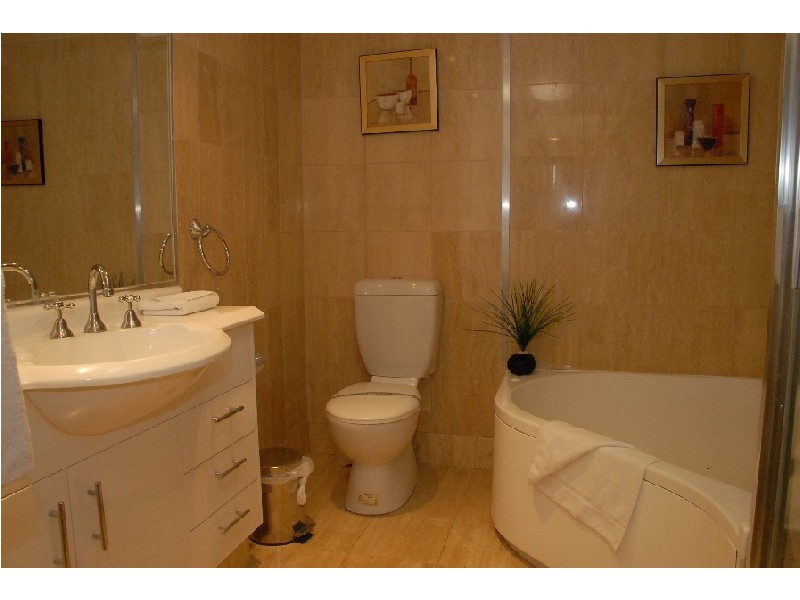 7B “Second Avenue Apartments” 3 Second Avenue, Burleigh Heads QLD 4220