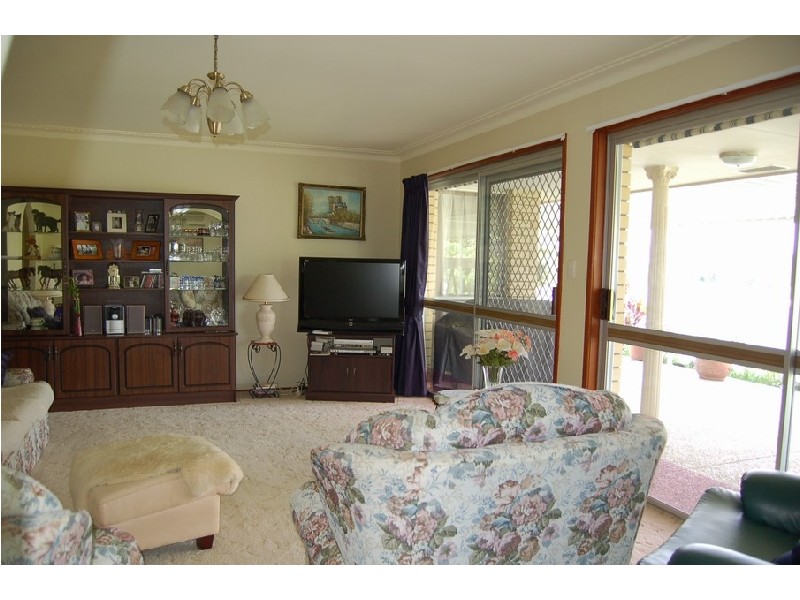 182 Acanthus Ave, Burleigh Waters QLD 4220