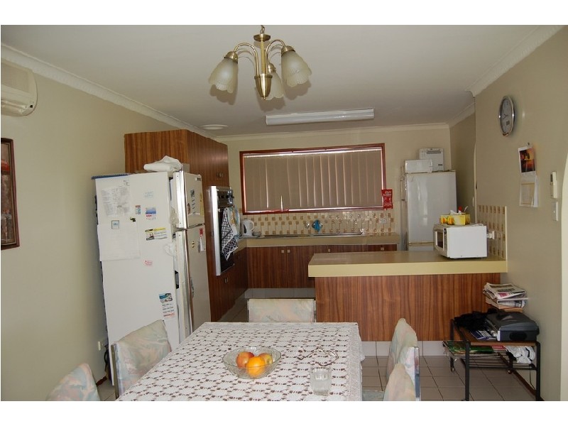 182 Acanthus Ave, Burleigh Waters QLD 4220