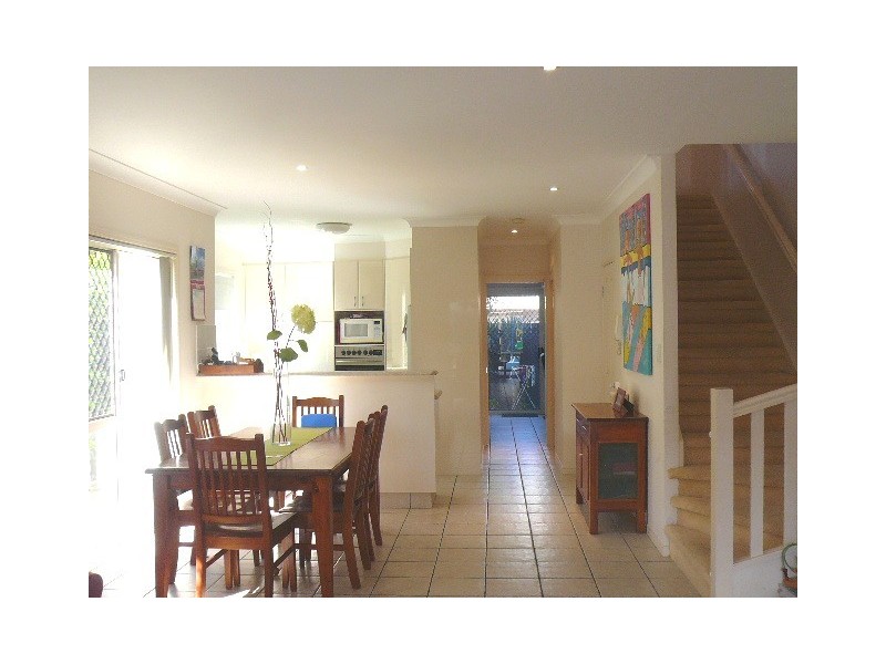 1/10 Anzac Parade, Burleigh Heads QLD 4220