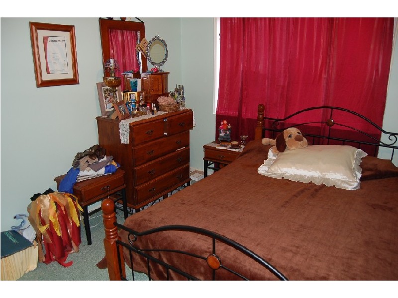 11 Awoonga Avenue, Burleigh Waters QLD 4220