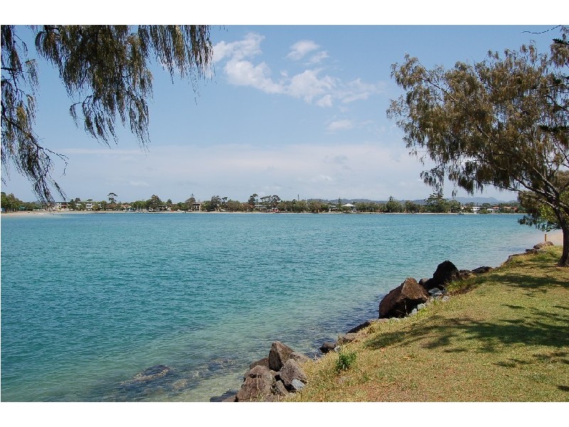 11 Awoonga Avenue, Burleigh Waters QLD 4220