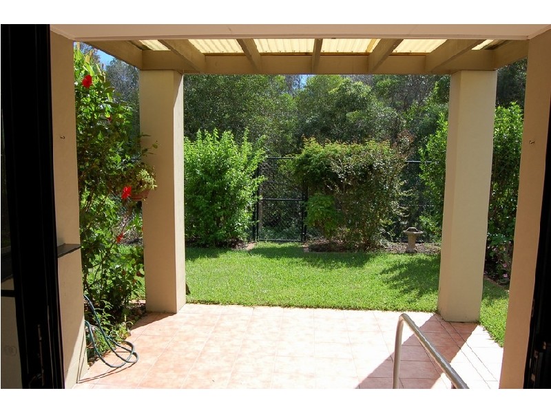 8/27 Beachcomber Crt, Burleigh Waters QLD 4220