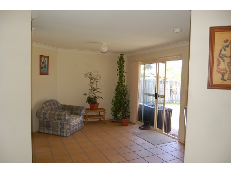 1 Bowerbird Place, Burleigh Waters QLD 4220