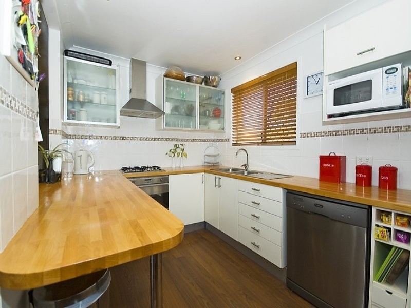 1 Brier Cres, Varsity Lakes QLD 4227