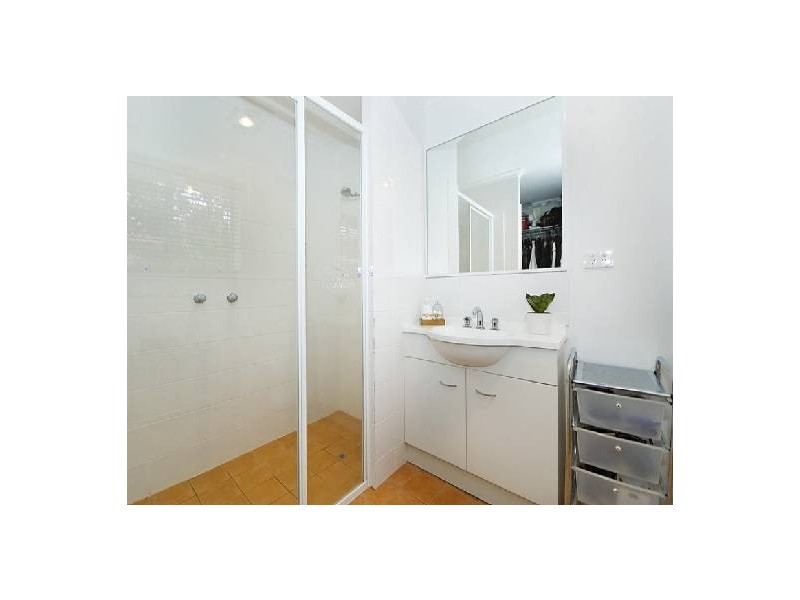 1 Brier Cres, Varsity Lakes QLD 4227