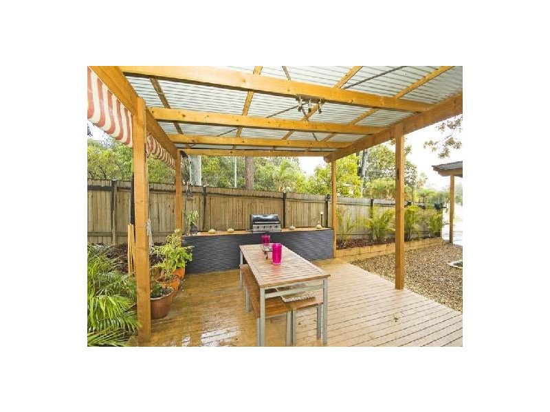 1 Brier Cres, Varsity Lakes QLD 4227