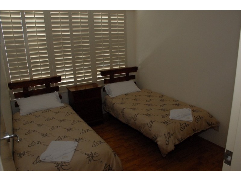8F “Burleigh Beach Tower” 52 Goodwin Terrace, Burleigh Heads QLD 4220