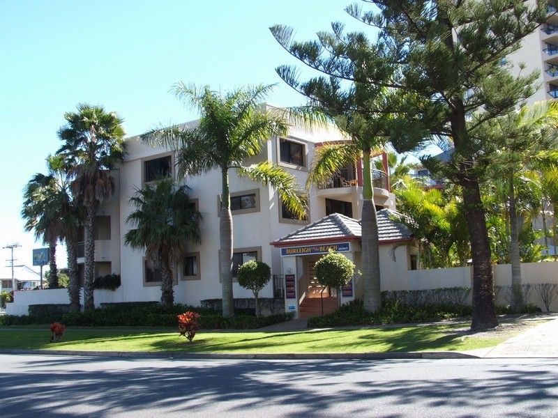 13 “Burleigh On The Beach” 1937 Gold Coast Highway, Burleigh Heads QLD 4220