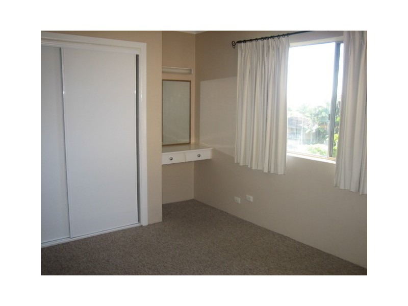 4 “Burleigh Pines” 10 Stanley Street, Burleigh Heads QLD 4220