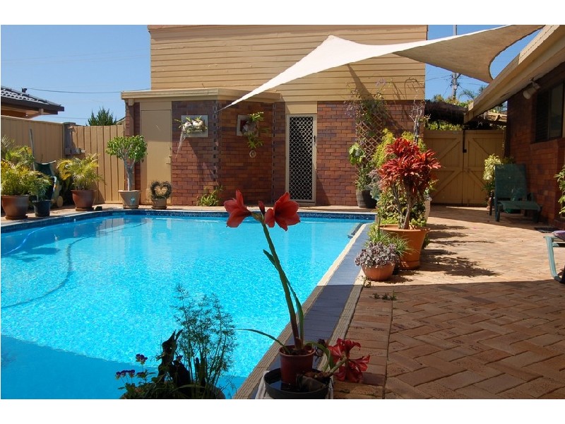 78 Burleigh Street, Burleigh Waters QLD 4220