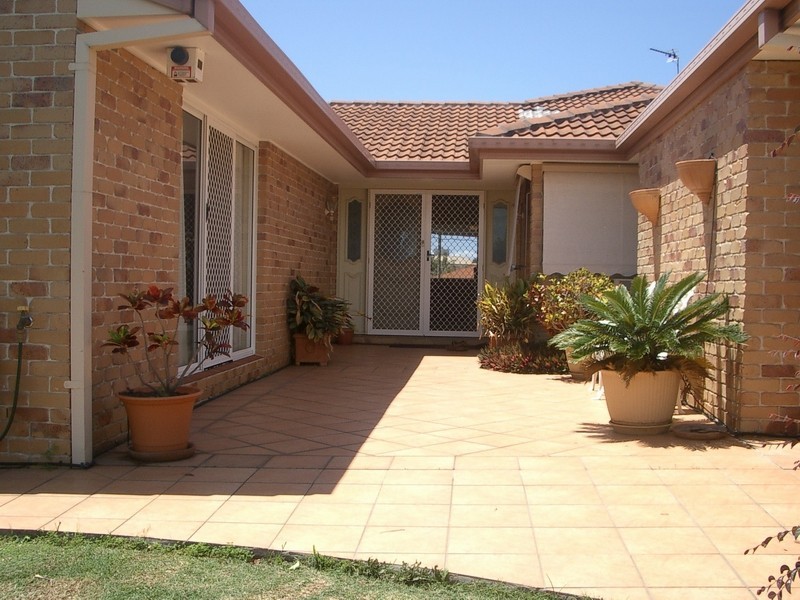 29 Cassowary Drive, Burleigh Waters QLD 4220