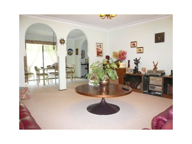 2  Comet Court, Burleigh Waters QLD 4220