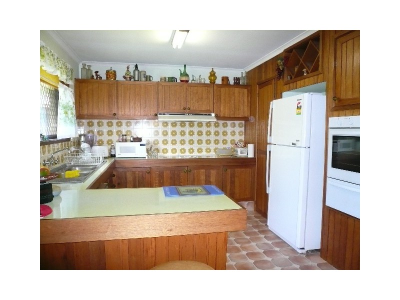 2  Comet Court, Burleigh Waters QLD 4220