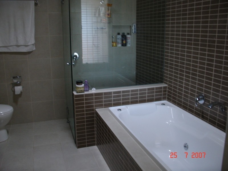 15 B Diana Ave , Burleigh Heads QLD 4220