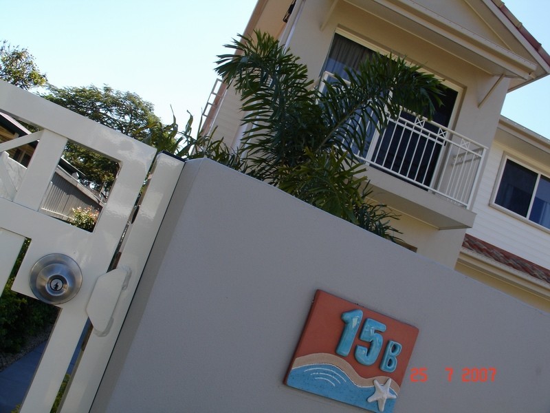 15 B Diana Ave , Burleigh Heads QLD 4220