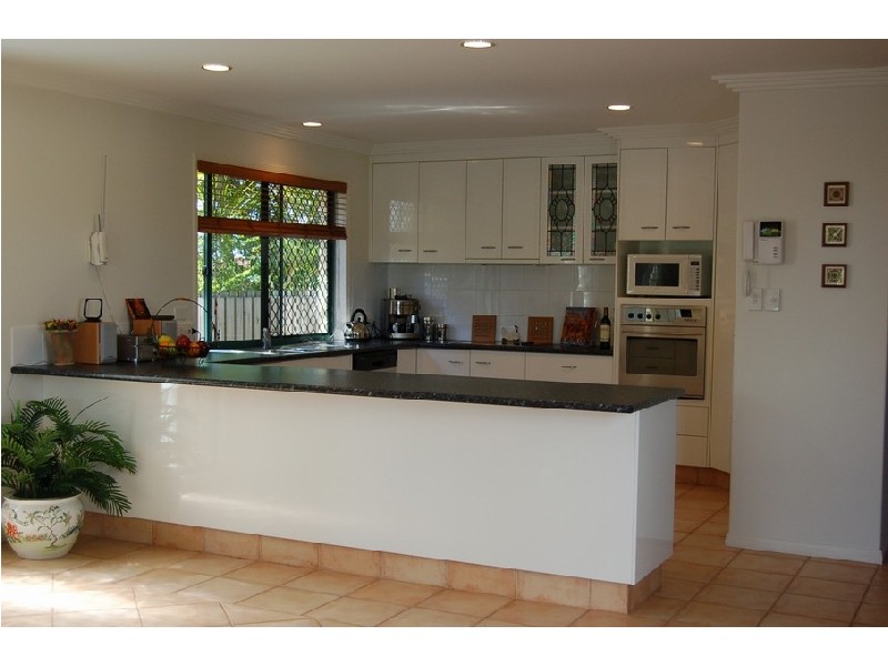 98 Dipper Drive , Burleigh Waters QLD 4220