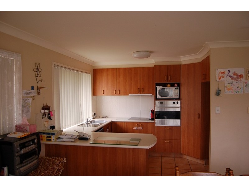 10 Eugene Drive, Varsity Lakes QLD 4227