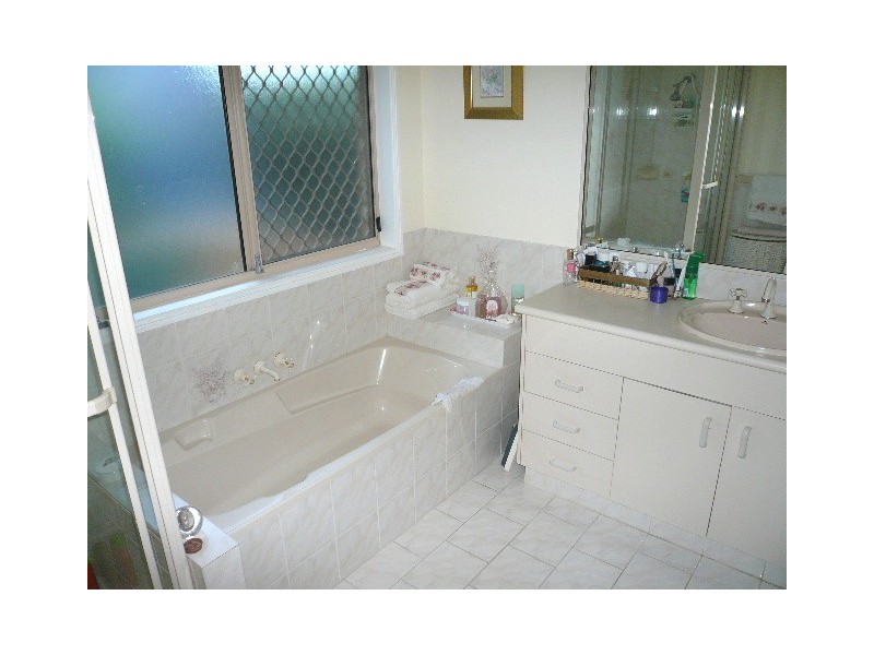 1/25 Evandale Crescent, Miami QLD 4220