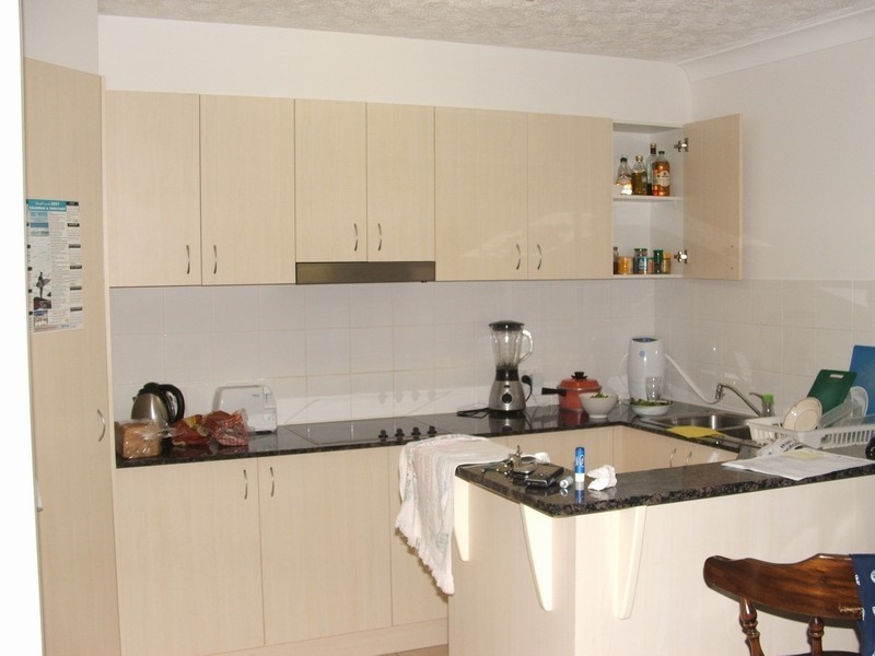 6 “Saks on 5th” 1995 Gold Coast Highway , Burleigh Heads QLD 4220