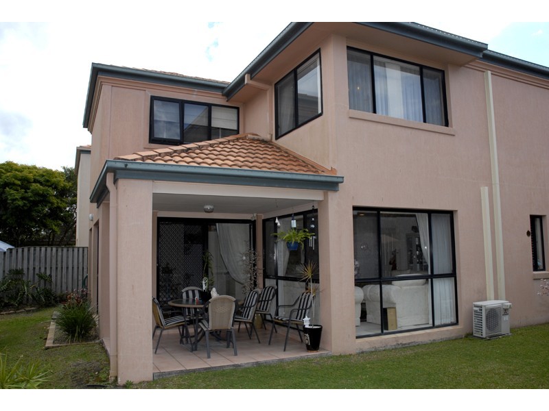 5 “Burleigh Village” 16 Gardendale Crescent, Burleigh Waters QLD 4220