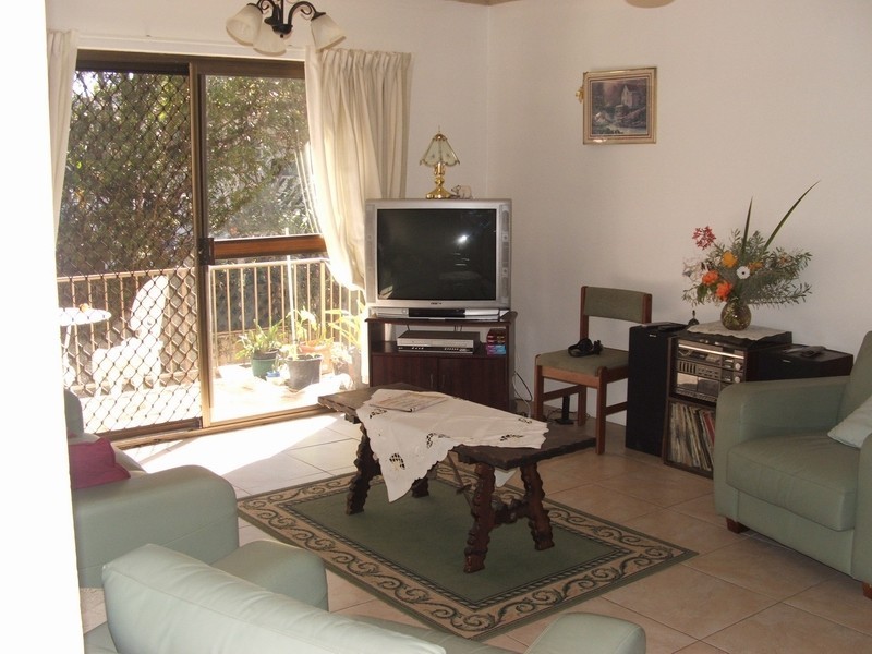 2 “Paroo” 1458 Gold Coast Highway, Palm Beach QLD 4221