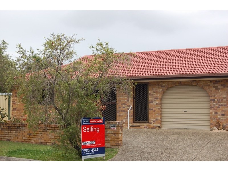 2/5 Greenleaf Court, Burleigh Waters QLD 4220