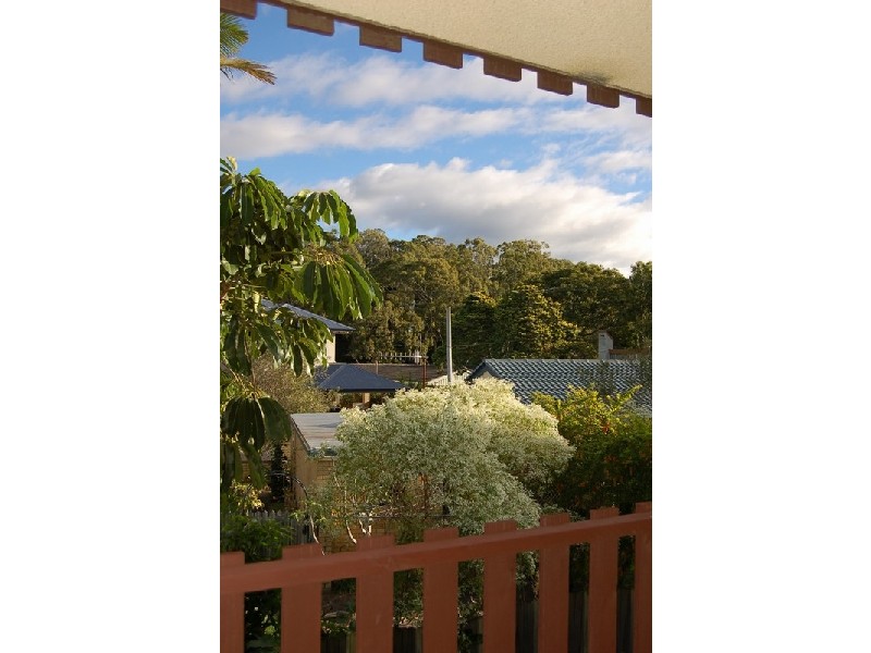 4 30 Ikkina Road, Burleigh Heads QLD 4220