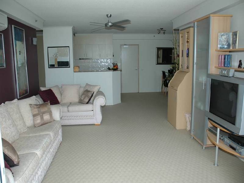 6 "Indigo Blue" 186 The Esplanade, Burleigh Heads QLD 4220