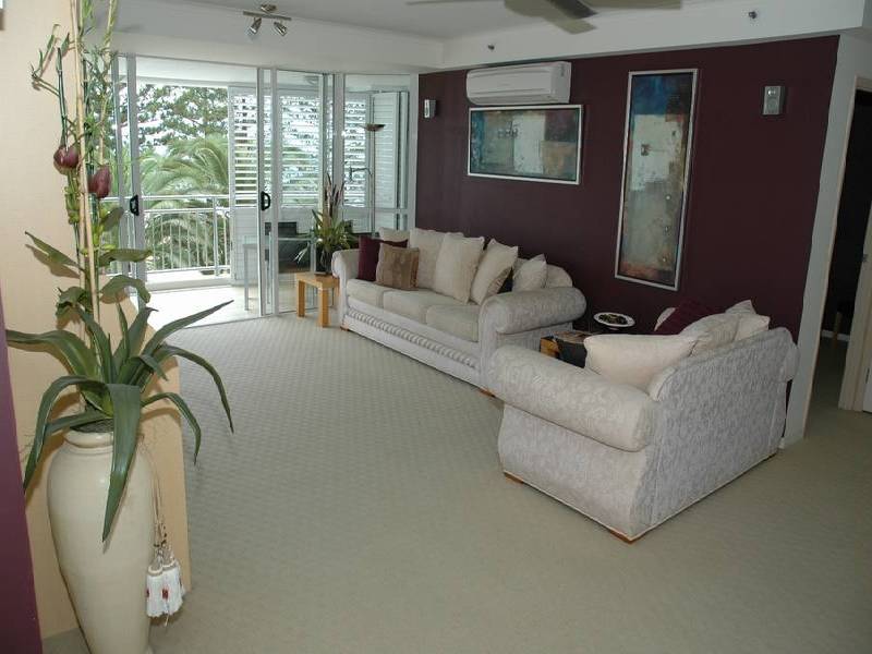 6 "Indigo Blue" 186 The Esplanade, Burleigh Heads QLD 4220