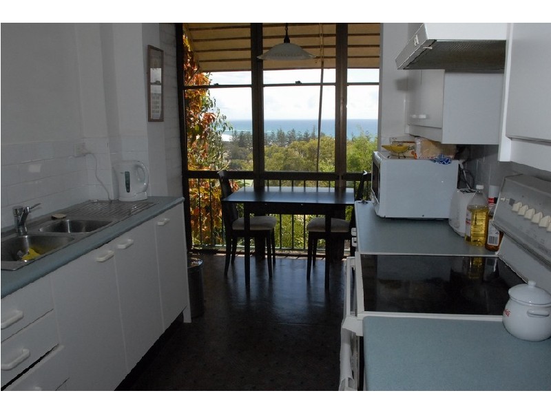 3 “Kambala” 18 Brake Street, Burleigh Heads QLD 4220