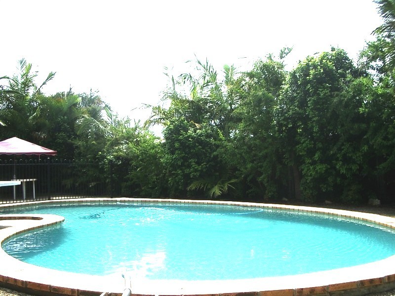 17 Kestrel Drive, Burleigh Waters QLD 4220