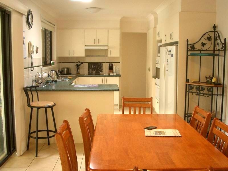 17 Kestrel Drive, Burleigh Waters QLD 4220