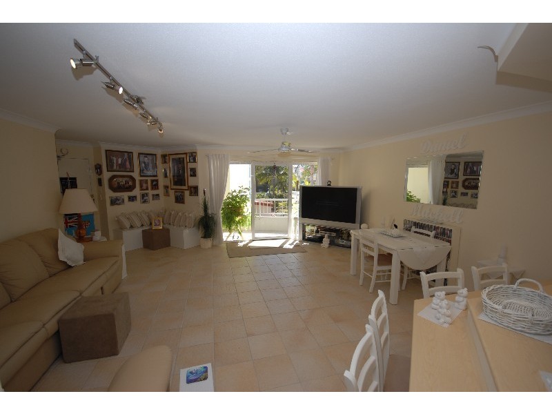 21  “Key Largo” 1915 Gold Coast Highway, Burleigh Heads QLD 4220