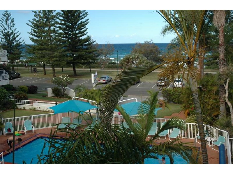 28 “Le Beach” 136 The Esplanade, Burleigh Heads QLD 4220