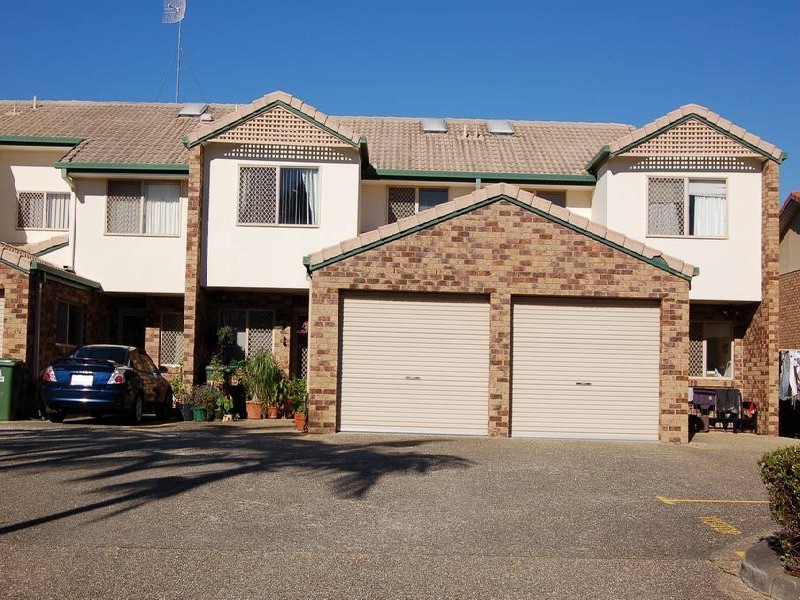 7/4 Lowood Court, Varsity Lakes QLD 4227