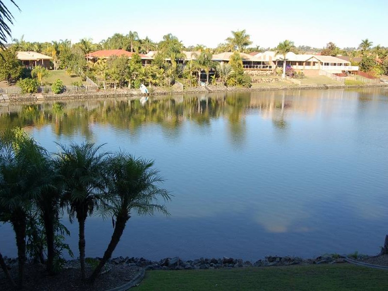 7/4 Lowood Court, Varsity Lakes QLD 4227