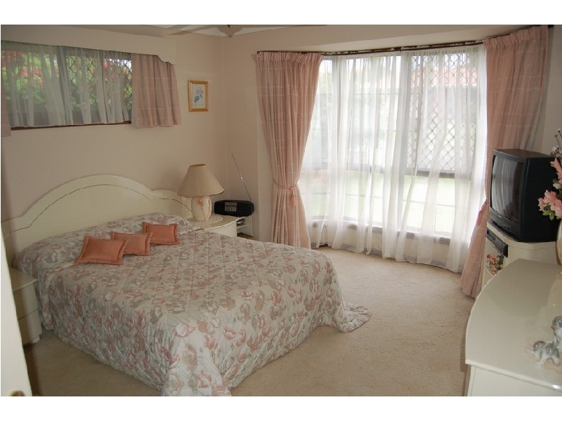 4 Mackay Place, Burleigh Heads QLD 4220