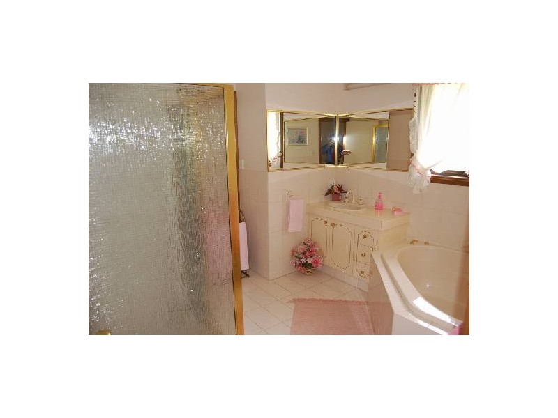 4 Mackay Place, Burleigh Heads QLD 4220