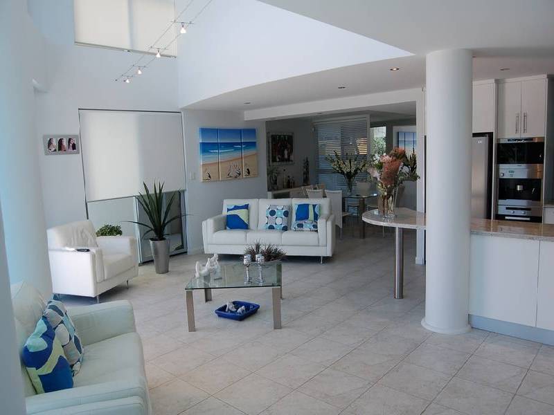 1 "Marista" 78 The Esplanade, Burleigh Heads QLD 4220