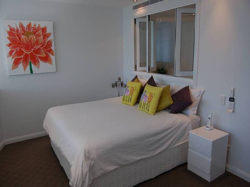 1 "Marista" 78 The Esplanade, Burleigh Heads QLD 4220