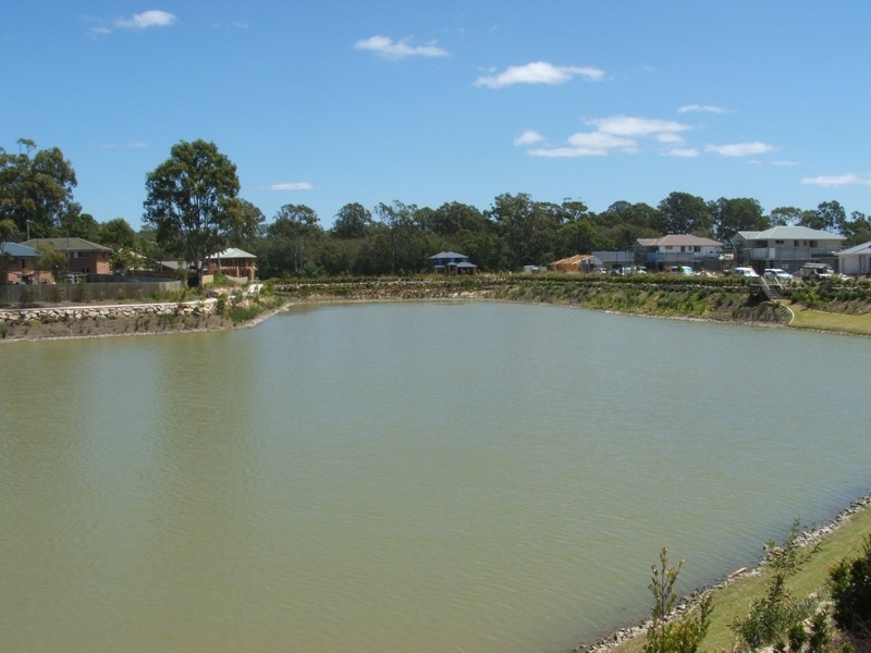 2/7 Marks Drive , Varsity Lakes QLD 4227