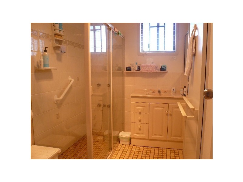 40  “Miami Village” 170 Bardon Ave, Burleigh Waters QLD 4220