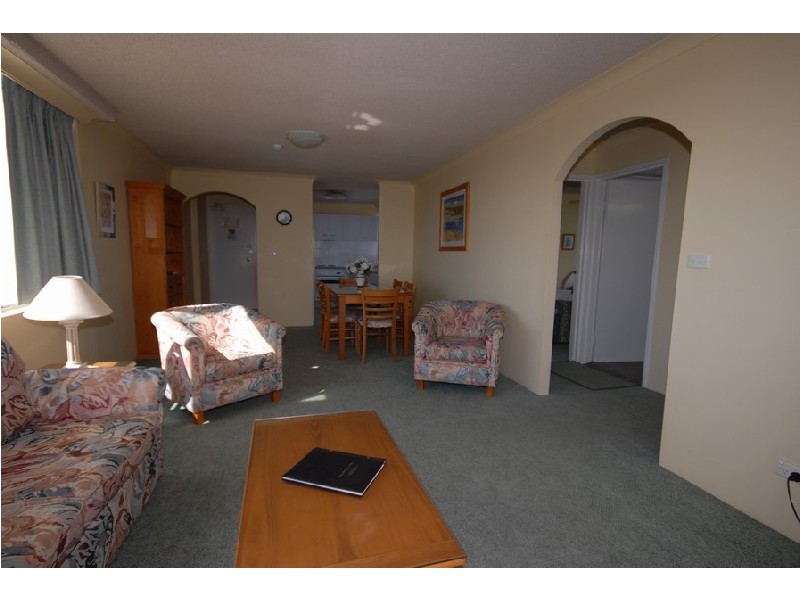 18  “Pacific Regis” 30 The Esplanade, Burleigh Heads QLD 4220