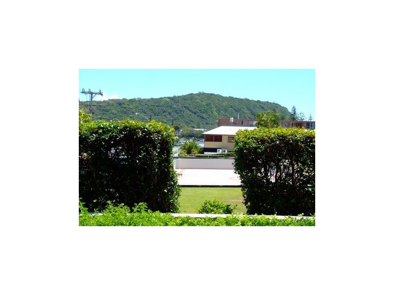 1 “Pacific Sands” 1479 Gold Coast Highway, Palm Beach QLD 4221