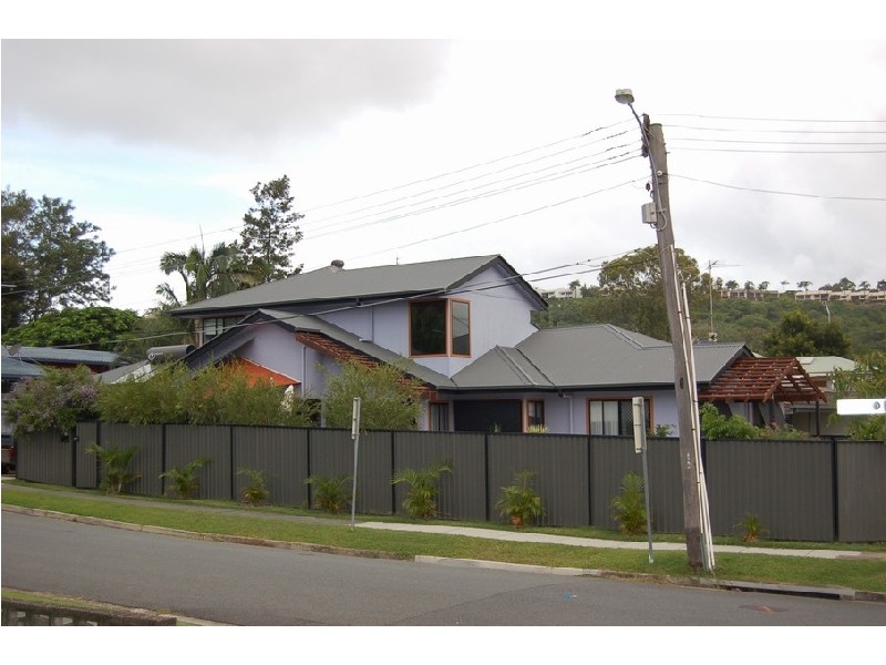 24 Page Parade, Burleigh Heads QLD 4220