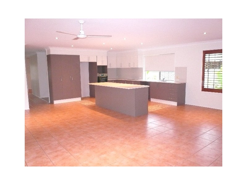 9 Pintail Crescent, Burleigh Waters QLD 4220