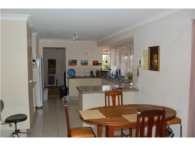 8 Ridgewood Court, Burleigh Waters QLD 4220